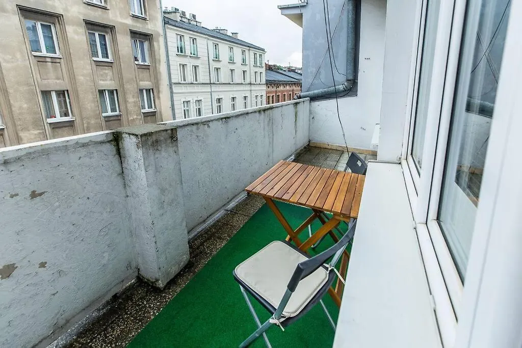 Serene Apartment In The City Center - By Upstairs Krakow Poland